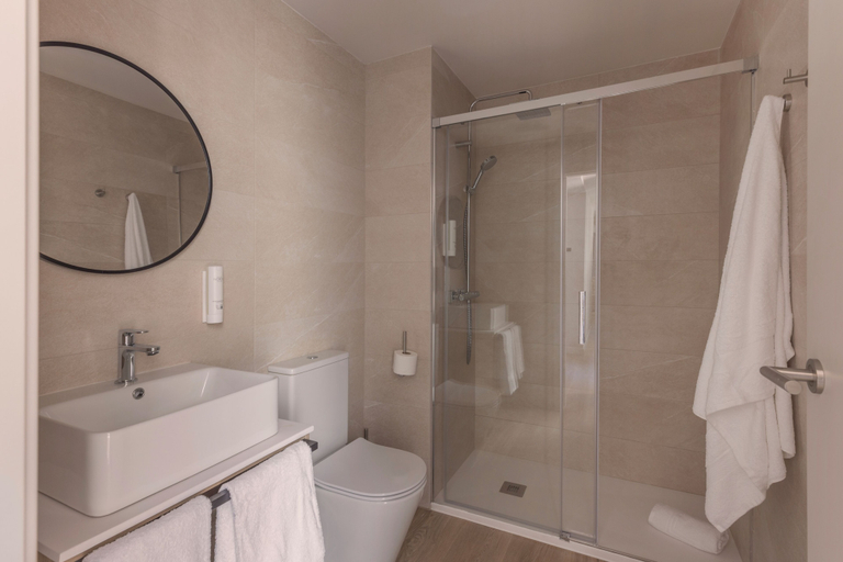 Bathroom 2, Libere Alicante Rambla, Alicante
