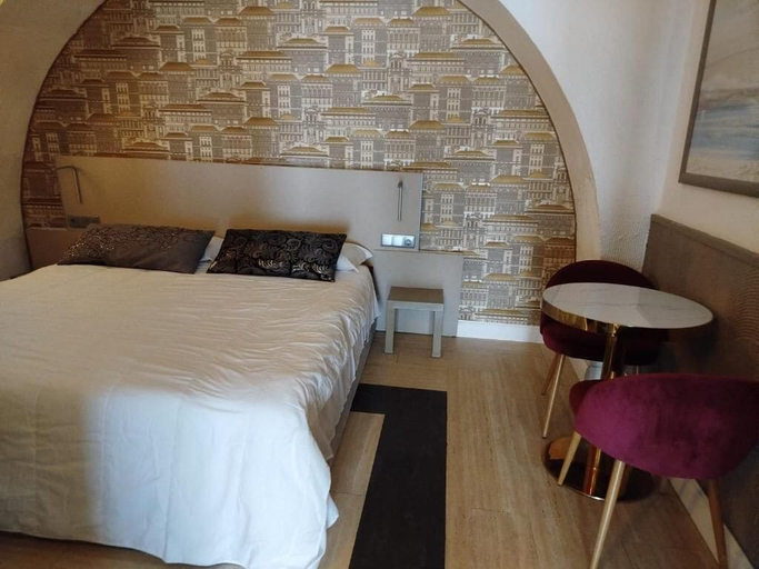 Room 3, São Pedro Suítes, Faro