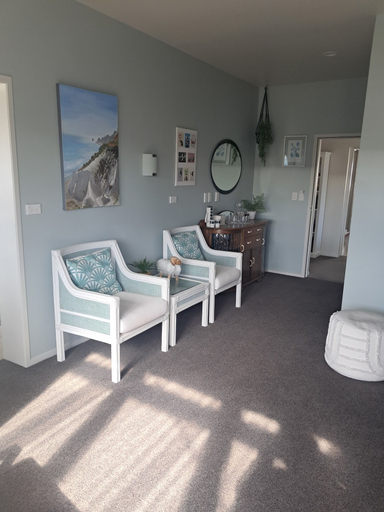 Others 5, Headlands Hotel, South Taranaki