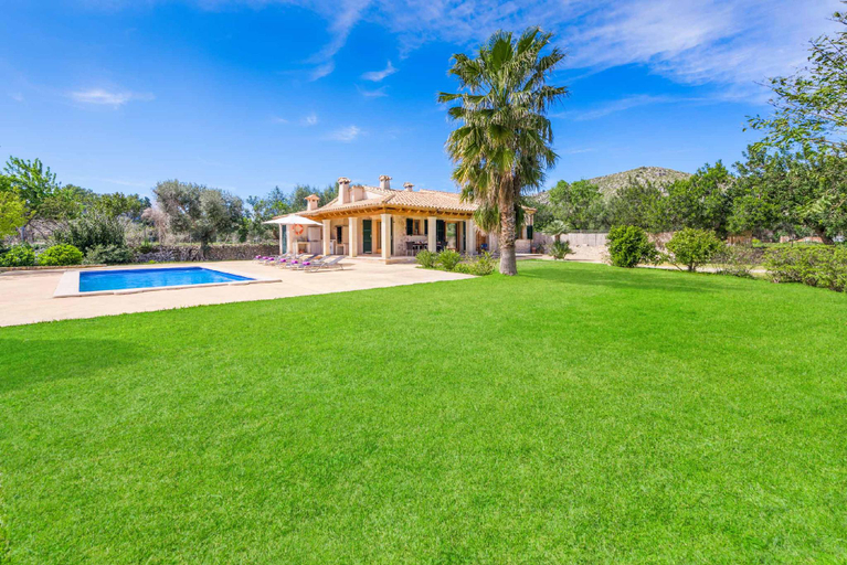 Others 2, Villa Marilen Petit, Baleares