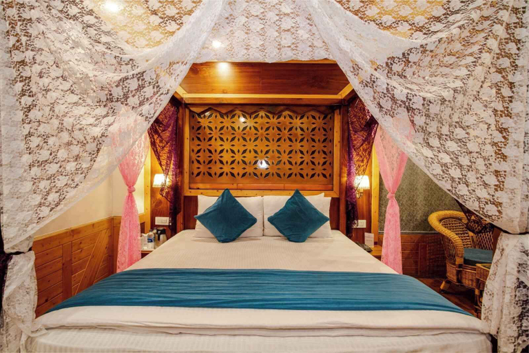 Room 3, Snow Creek By JNS Hotels CentrallyHeated, Kullu