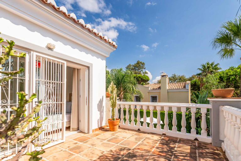 3, Villa Moongate, Málaga