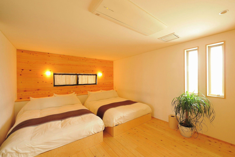Bedroom 2, Aqua Ignis Ryokan, Komono