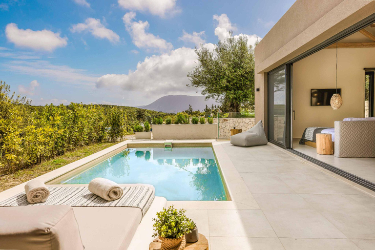 Others 5, Villa Zola, Ionian Islands