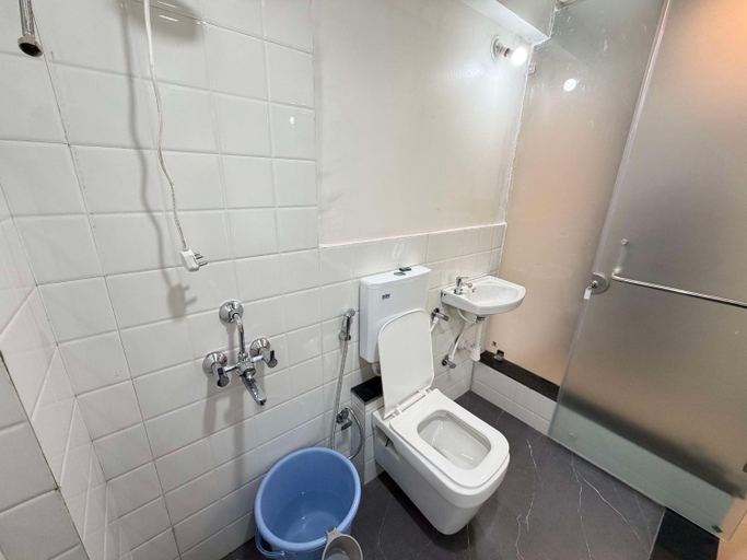 Bathroom 4, Hotel Lotus Guest House, Pune