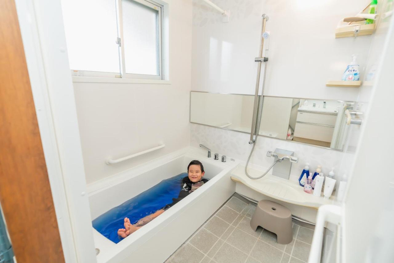 Bathroom 4, Katsuren Seatopia 勝連シートピア, Uruma