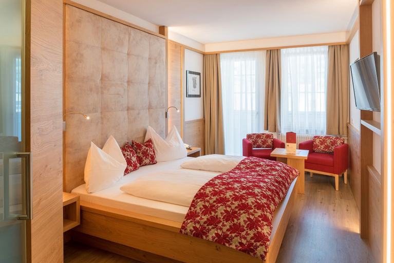Bedroom 4, Posthotel Lamm, Bolzano