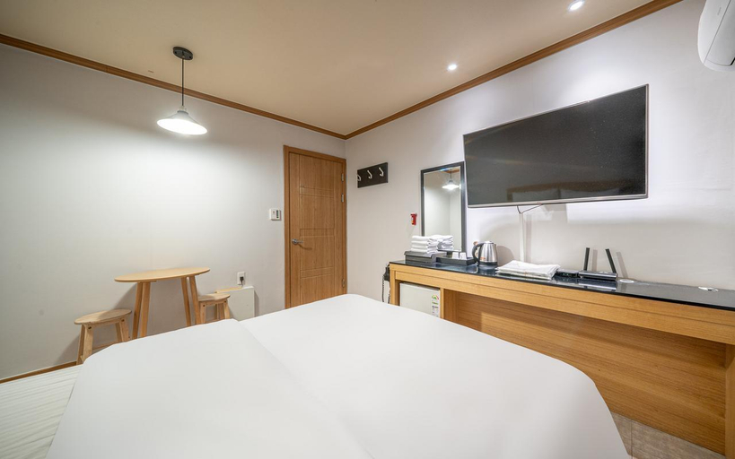 Bedroom 2, Anyang Aein Hotel, Anyang