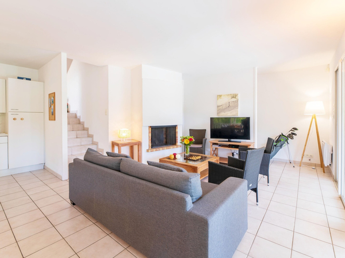Living room 4, Premium Atlantic Villa Retreat, Gironde