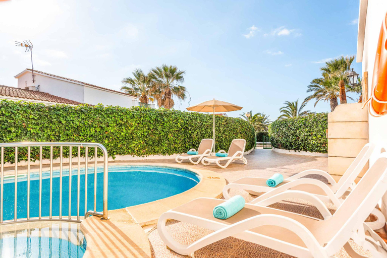 Others 4, Villa Karoline, Baleares