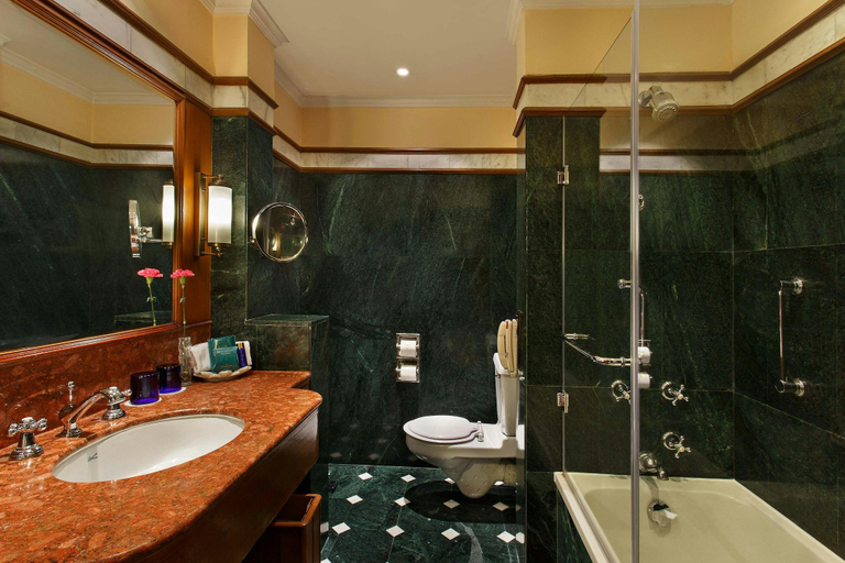 Bathroom 5, The Oberoi Cecil, Shimla, Shimla