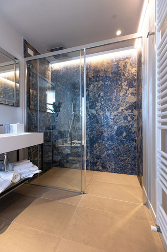 Bathroom 5, Hotel Cristal, Brescia