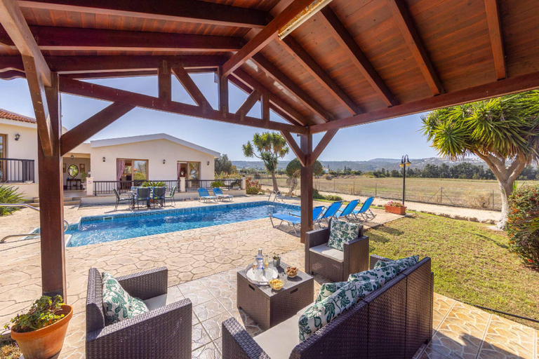 Others 5, Villa Michaela