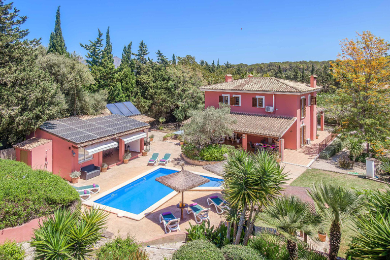 Others 2, Villa Legendario, Baleares