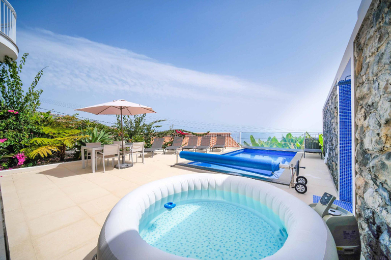 5, Calheta (Madeira) Villas, Calheta