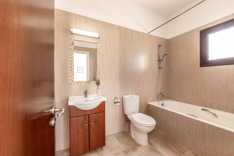 Bathroom 4, Peyia Villas