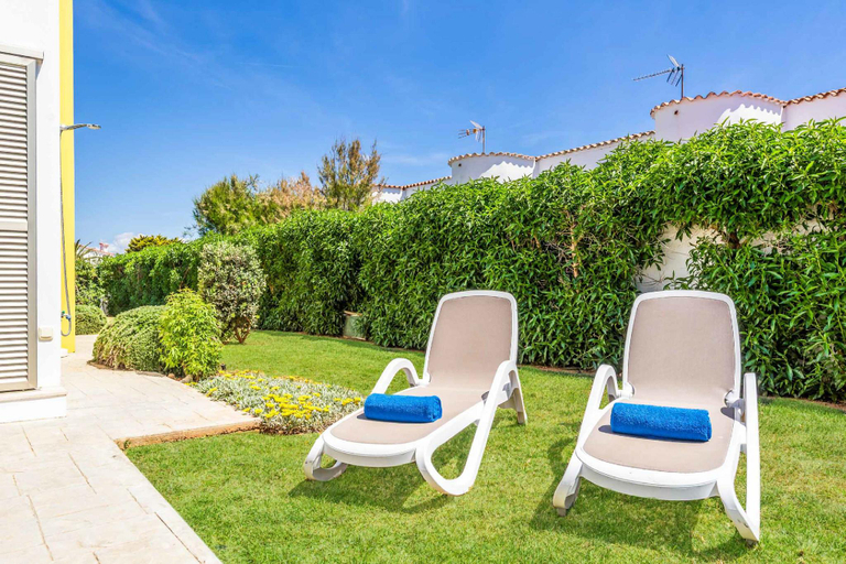 Others 5, Villa Perez, Baleares