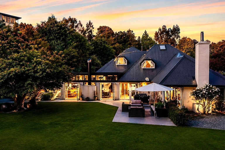 Exterior 3, Mishika Retreat and Lodge, Queenstown-Lakes