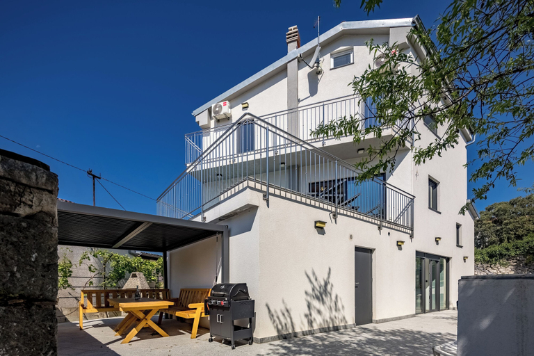 BBQ/picnic area 4, Pool House Old Town, Novi Vinodolski