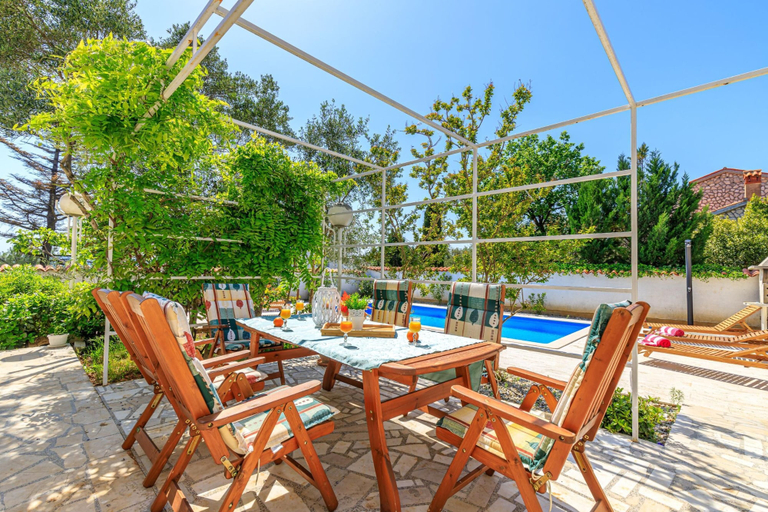 Others 5, Exclusive Pool Escape Near Sea, Krk