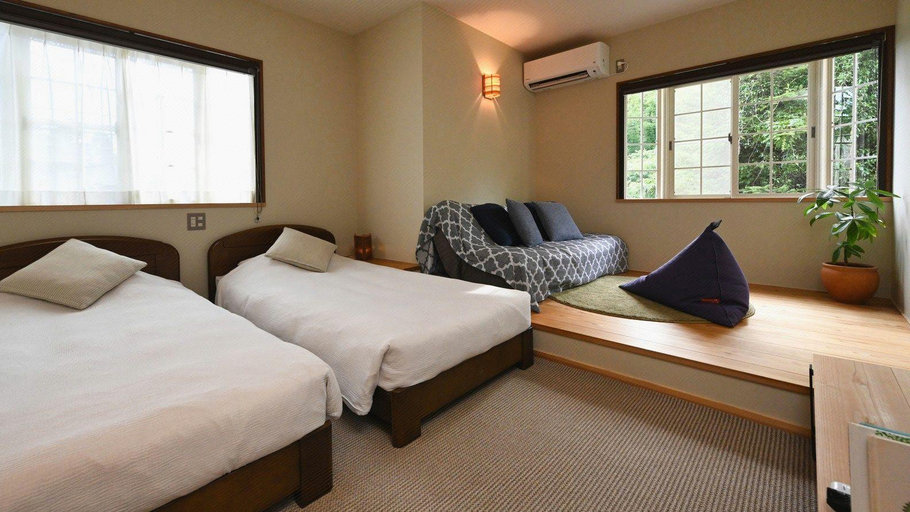 Others 4, Petit Hotel Grandvert, Itō