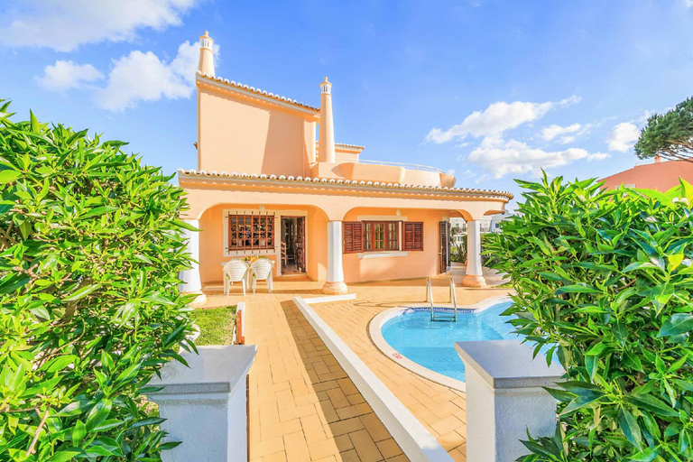Others 5, Villa Ponderosa, Loulé