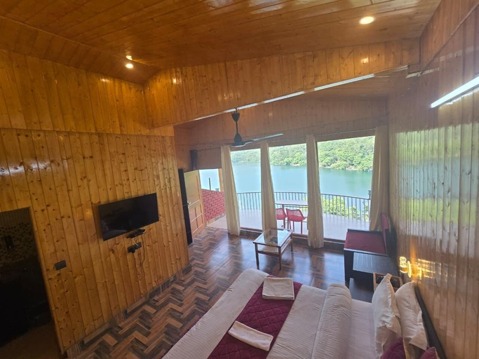 Room 3, Dev Bhumi Resort, Nainital