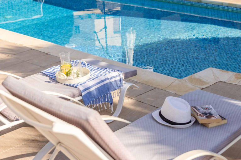 Others 3, Villa Golden Coral