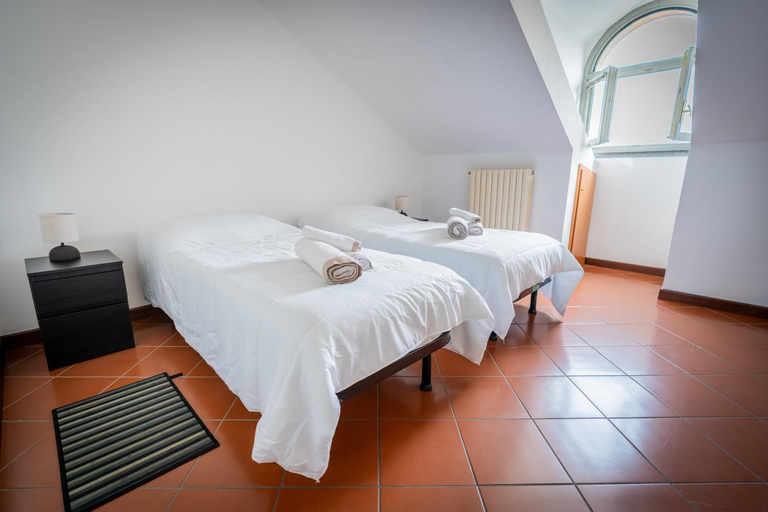 Bedroom 2, Piazza Michele Ferrero - sulla piazza centrale, Cuneo