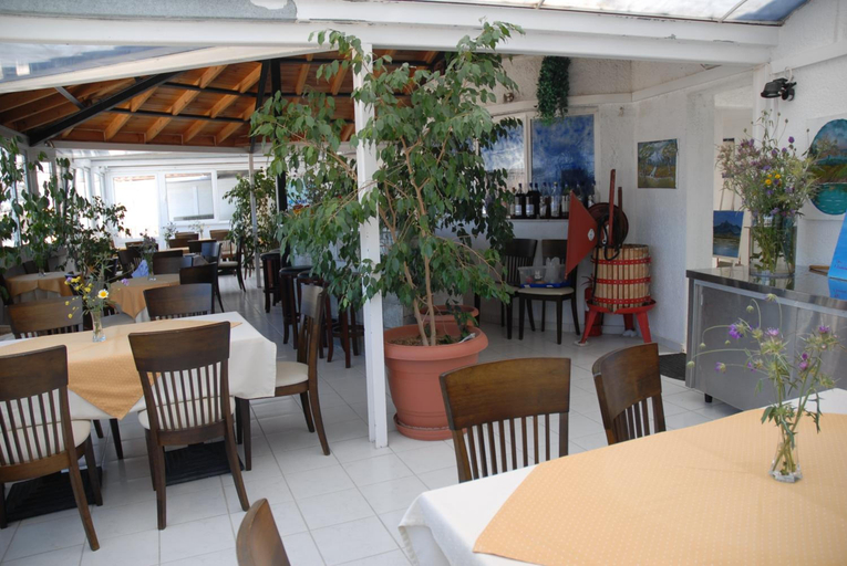 Food & Drinks 5, Amanda, North Aegean