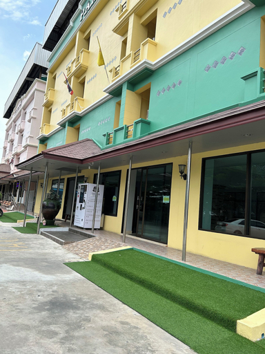 Exterior & Views 2, OKHOME HOSTEL, Bang Phli