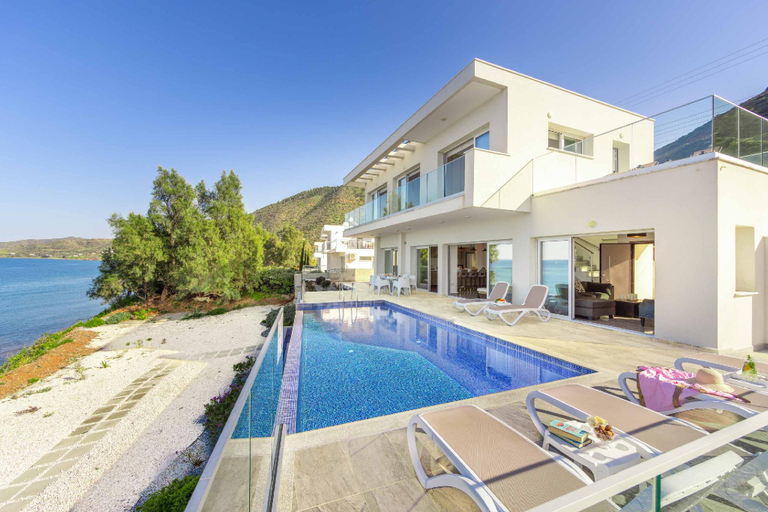 Others 2, Pomos Seashore Villa