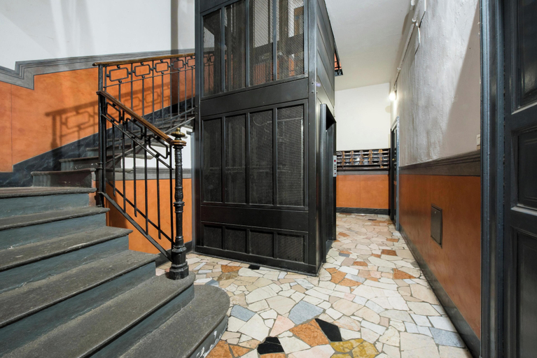 Interior 3, Via Piero Della Francesca 38, Milano