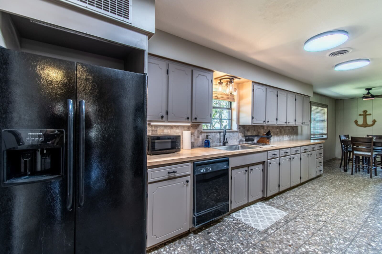 Private kitchen 4, Water View, Ocean Drive Retreat Awaits, Nueces