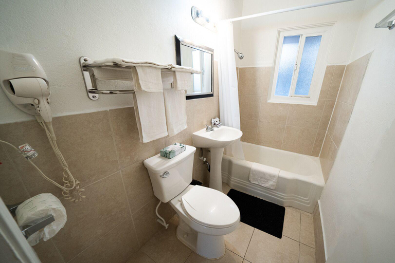 Bathroom, stayinnsuite , San Joaquin