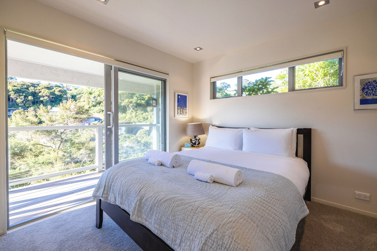 Room 5, Miro Ridge in Palm Beach, Auckland