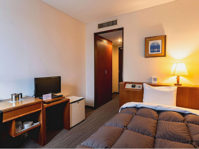 Bedroom 4, Iwata Park Hotel, Iwata