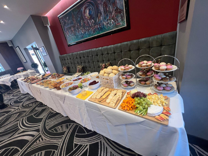 Food & Drinks 5, The Castle Hotel Neath, Neath Port Talbot