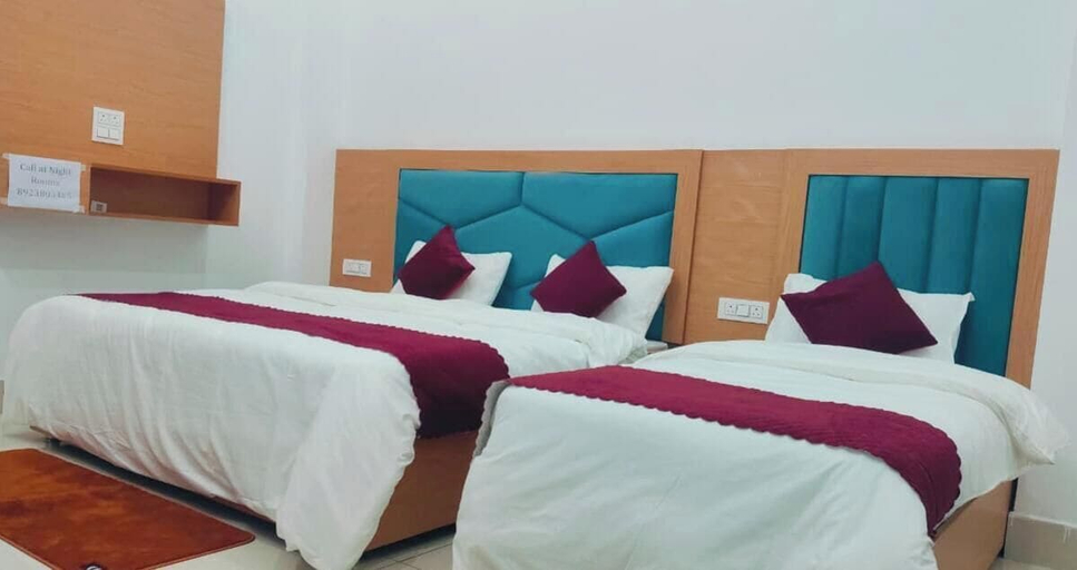Room 4, Hotel Kailasha Inn & Restaurant, Chamoli
