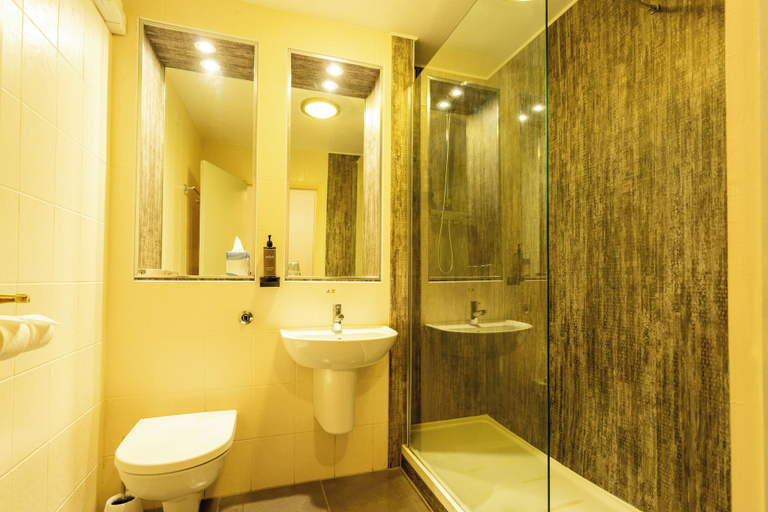 Bathroom 3, Thorpeness Golf Club and Hotel, Suffolk