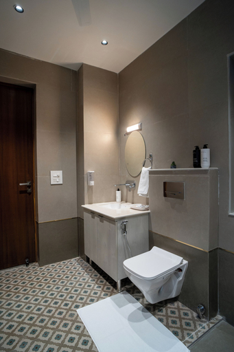 Bathroom 2, Alaya Stays Udgam Villas 5BHK Apartment, Dehradun