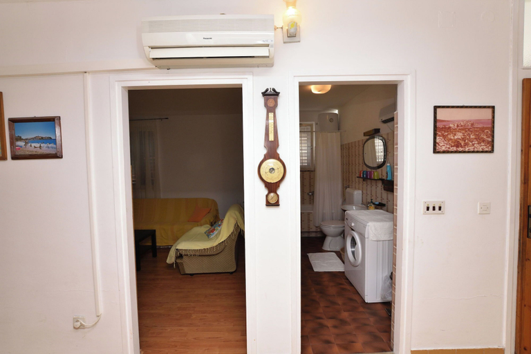 Others 2, Apartment Varos 1, Primošten