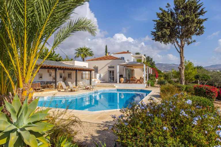 Others 5, Villa Marista