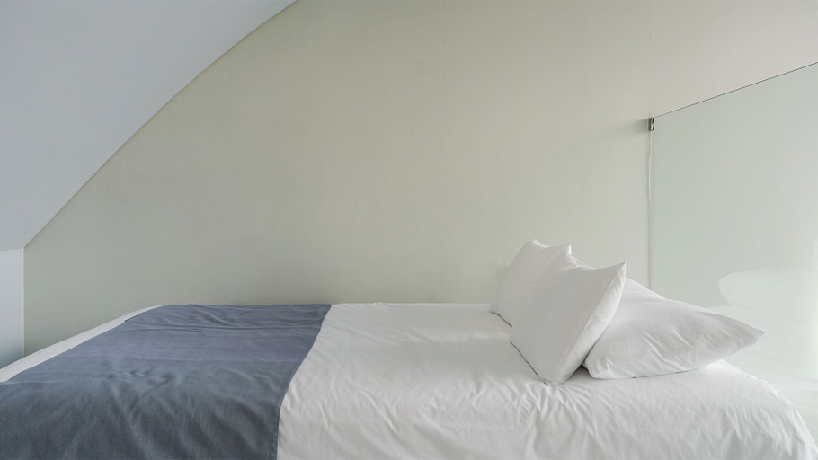 Room 2, Goseong Lahene Poolvilla H, Goseong