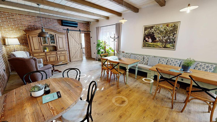 Food & Drinks 4, Penzion Lhotka, Ostrava