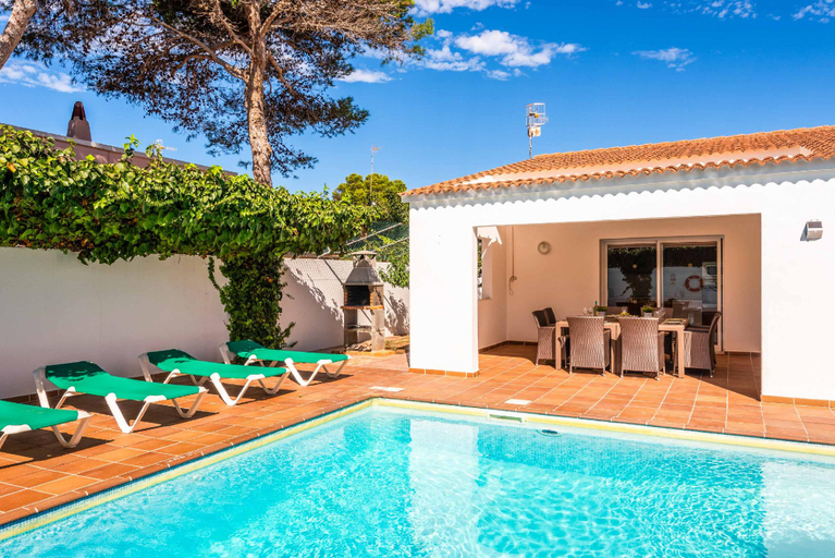 Others 2, Villa Raquel Bosch, Baleares