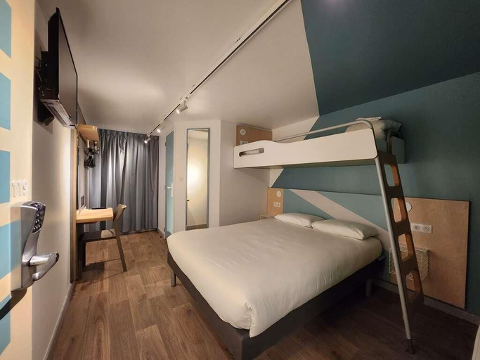 Bedroom 3, ibis budget Chambourcy Saint-Germain, Yvelines