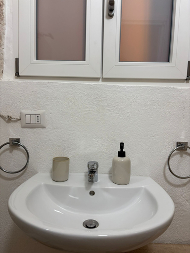 Bathroom 4, Dioniso Affittacamere, Bari