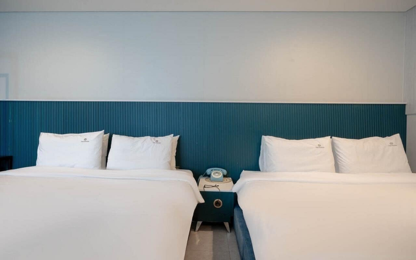 Room 3, Hotel Cherry Blossom, Jinhae