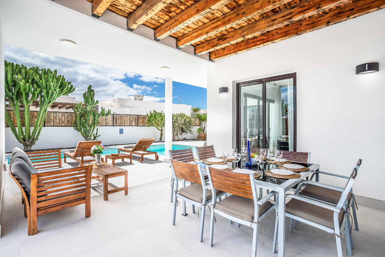 2, Villa Jacks Place, Las Palmas